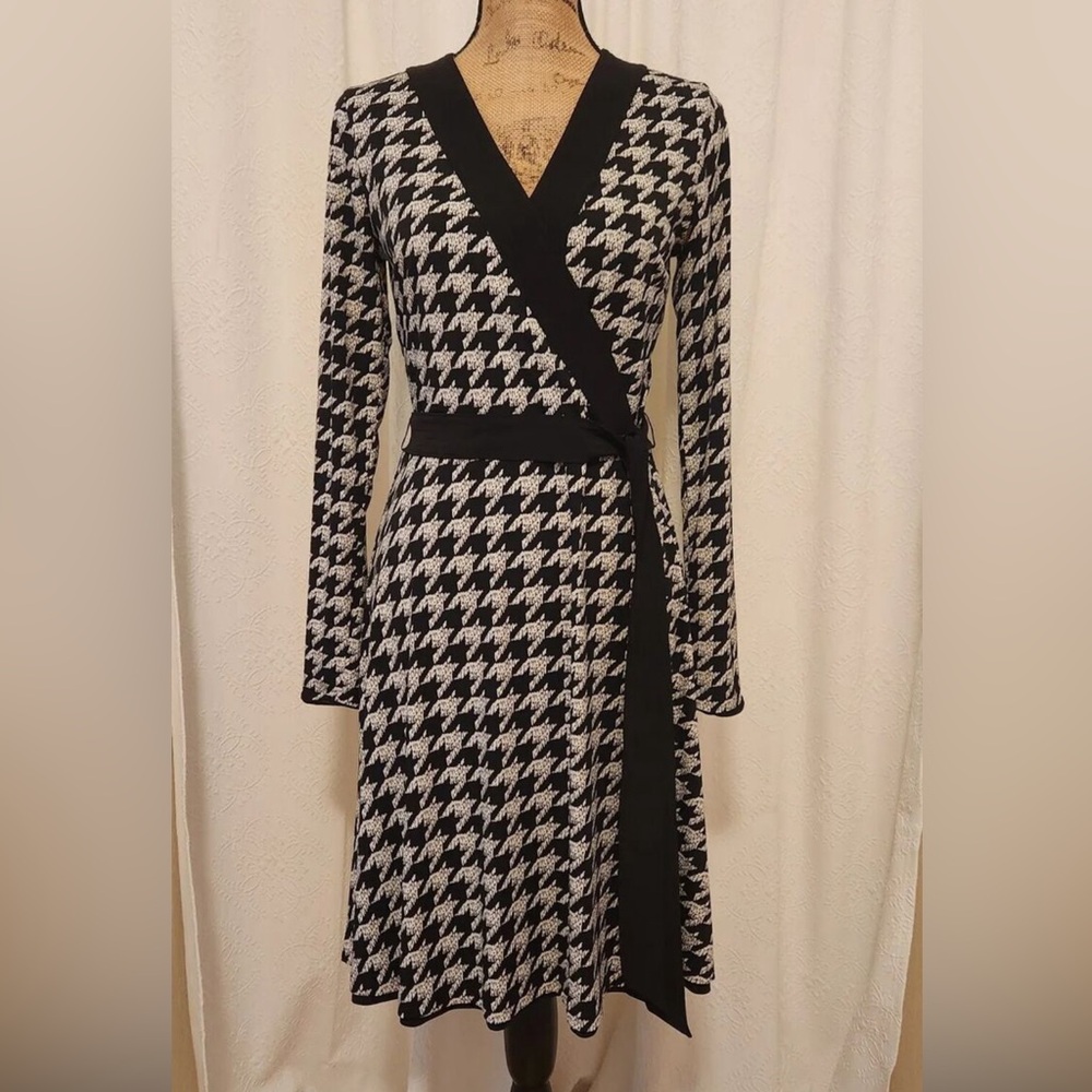 White House Black Market Black and White Houndstooth Wrap Dress